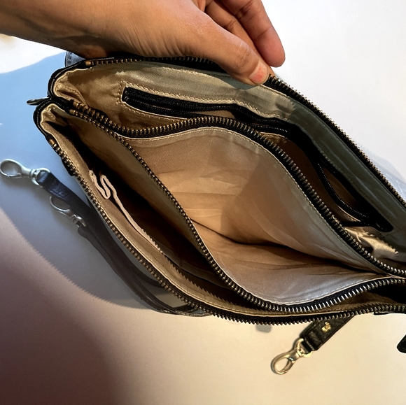 Genuine leather imported heavy quality luxurious bag - Picture 7 of 16